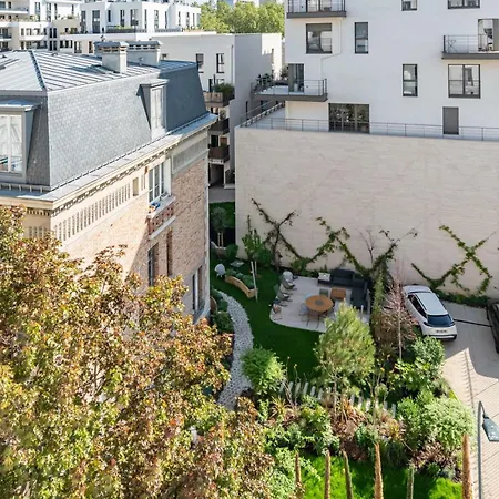 Stunning Apartment With Balcony To Visit Paris Levallois-Perret Esterno foto