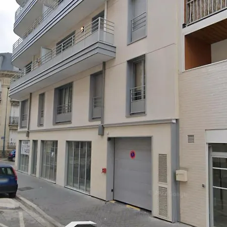 Stunning Apartment With Balcony To Visit Paris Levallois-Perret Esterno foto